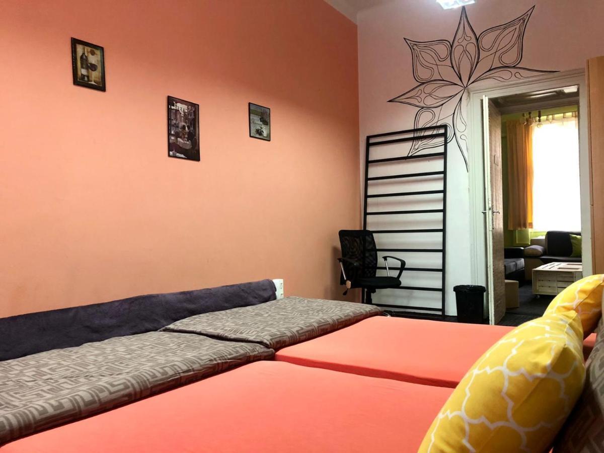 Spacious Tuzlaks Apartments Sarajevo Ferhadija Saraievo Exterior foto